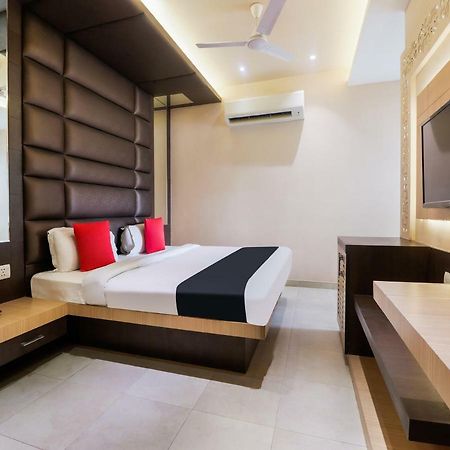 كانبور Capital O 46218 Royal Cottage Suite المظهر الخارجي الصورة