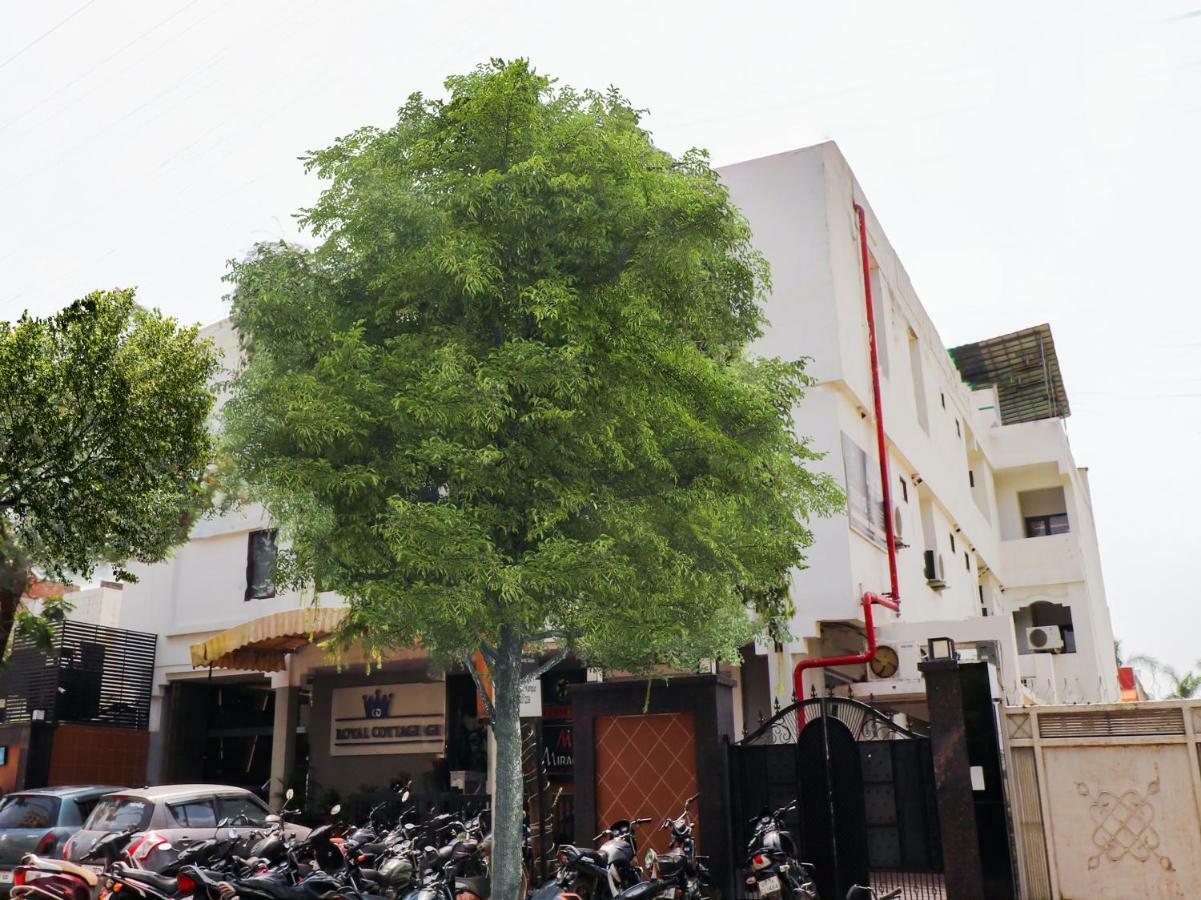 كانبور Capital O 46218 Royal Cottage Suite المظهر الخارجي الصورة